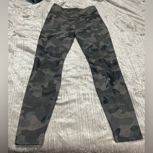 White House Black Market Runway Leggings